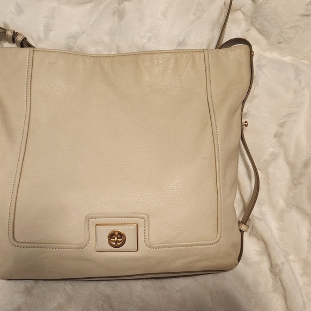 Marc Jacobs Ivry hobo Bag like new no stains, non smoker.